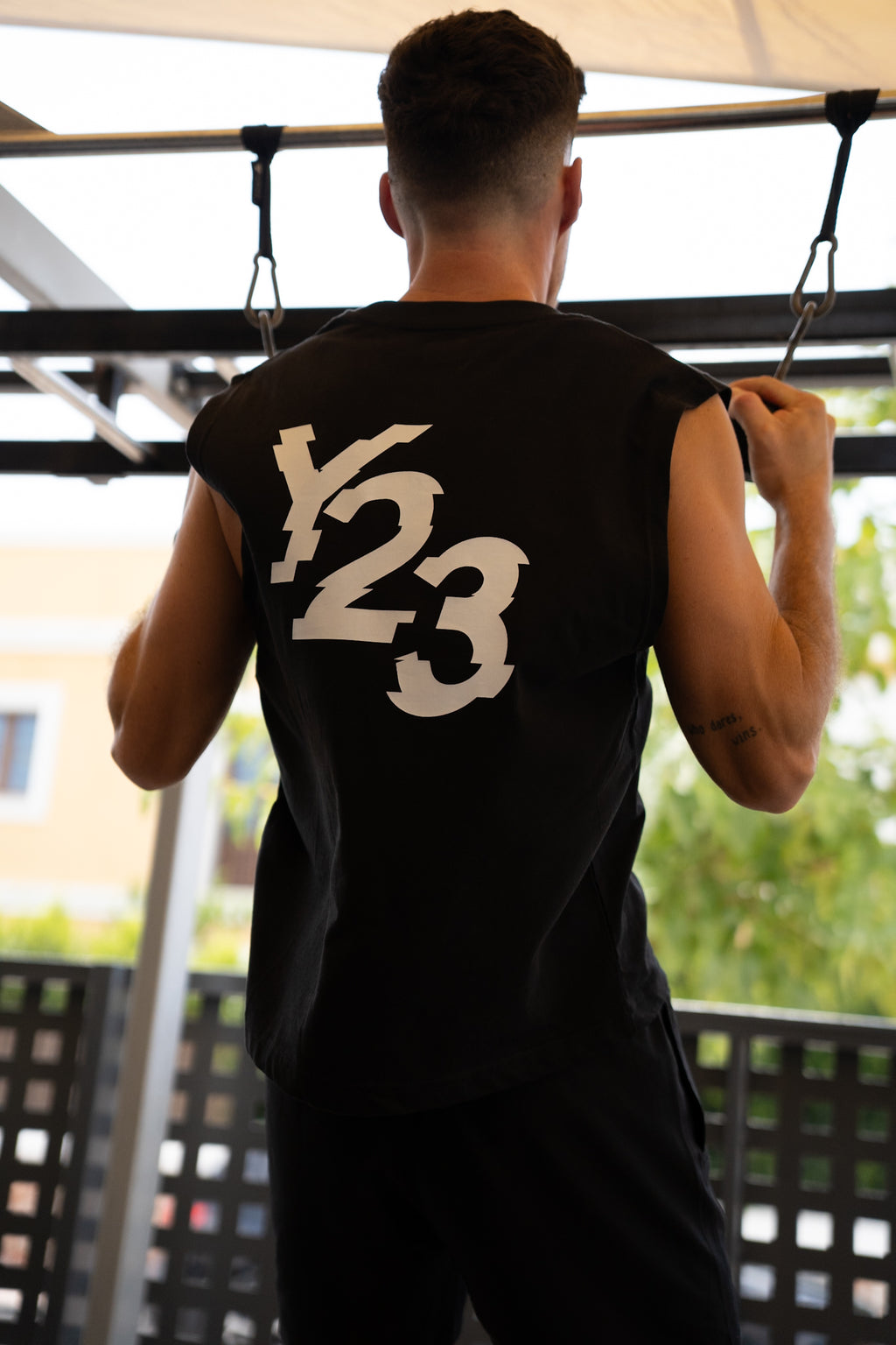 BLACK Y23 TANK